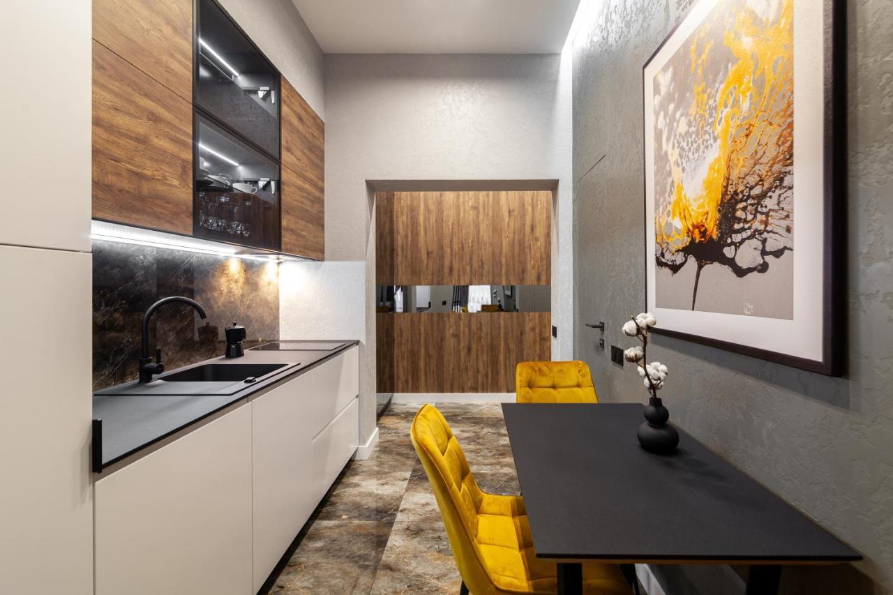 Dream Apartament On Drahomanova Street Lviv Exterior photo