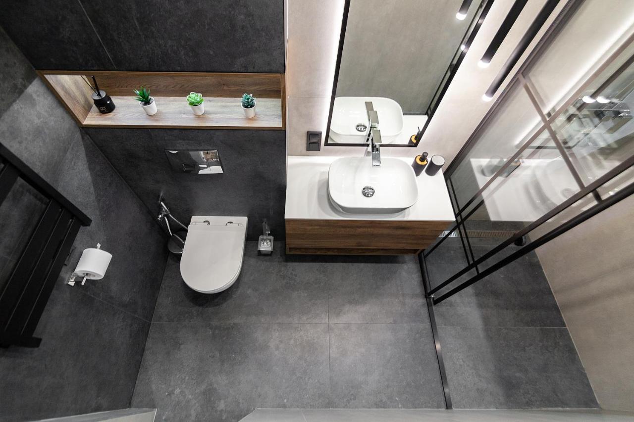 Dream Apartament On Drahomanova Street Lviv Exterior photo