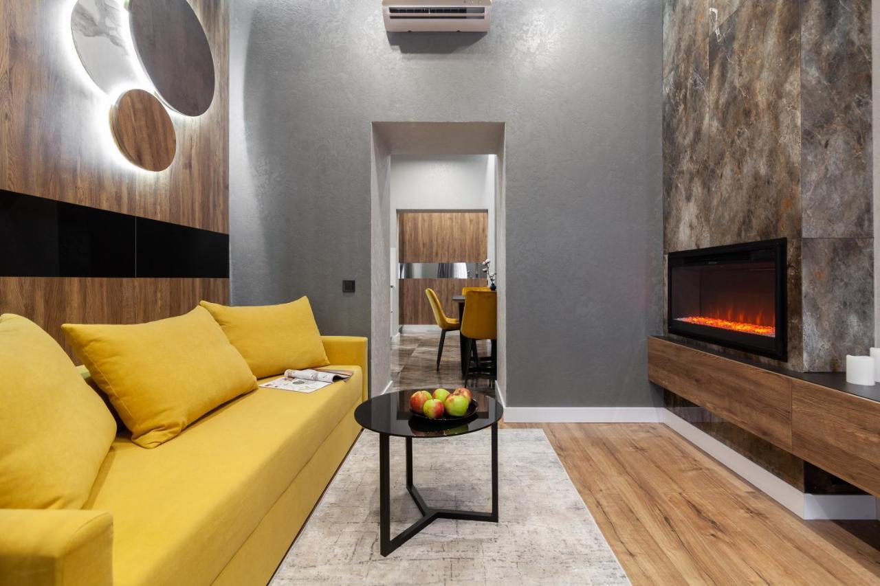 Dream Apartament On Drahomanova Street Lviv Exterior photo