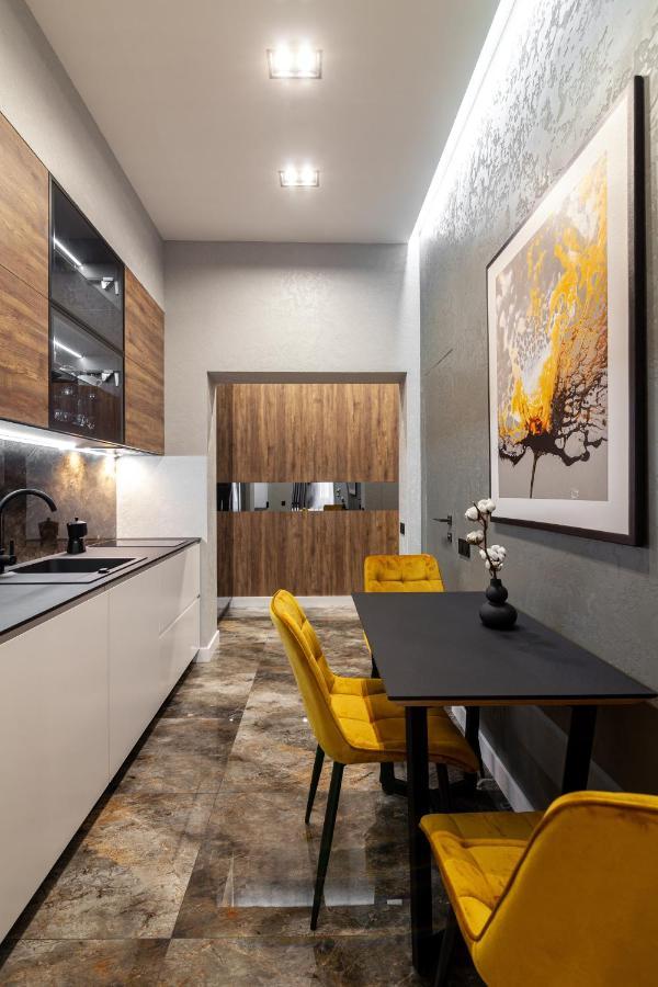 Dream Apartament On Drahomanova Street Lviv Exterior photo