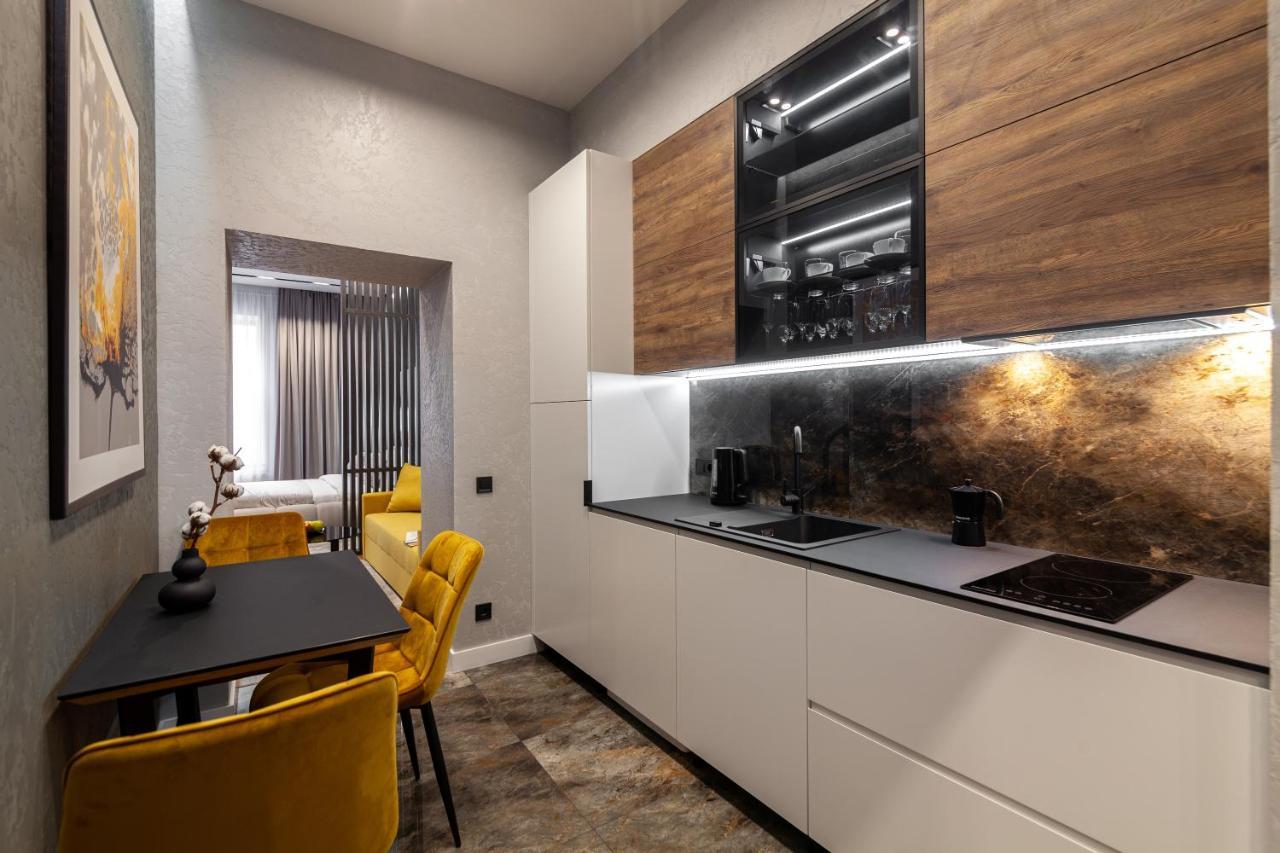 Dream Apartament On Drahomanova Street Lviv Exterior photo